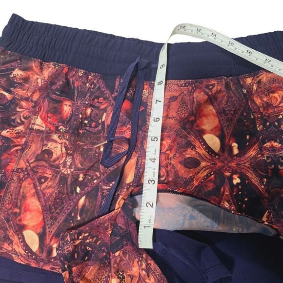 Calia by Carrie Underwood 2 in 1 Lined‎ Run Shorts Sand Mandala Brown Navy Large - Picture 8 of 8